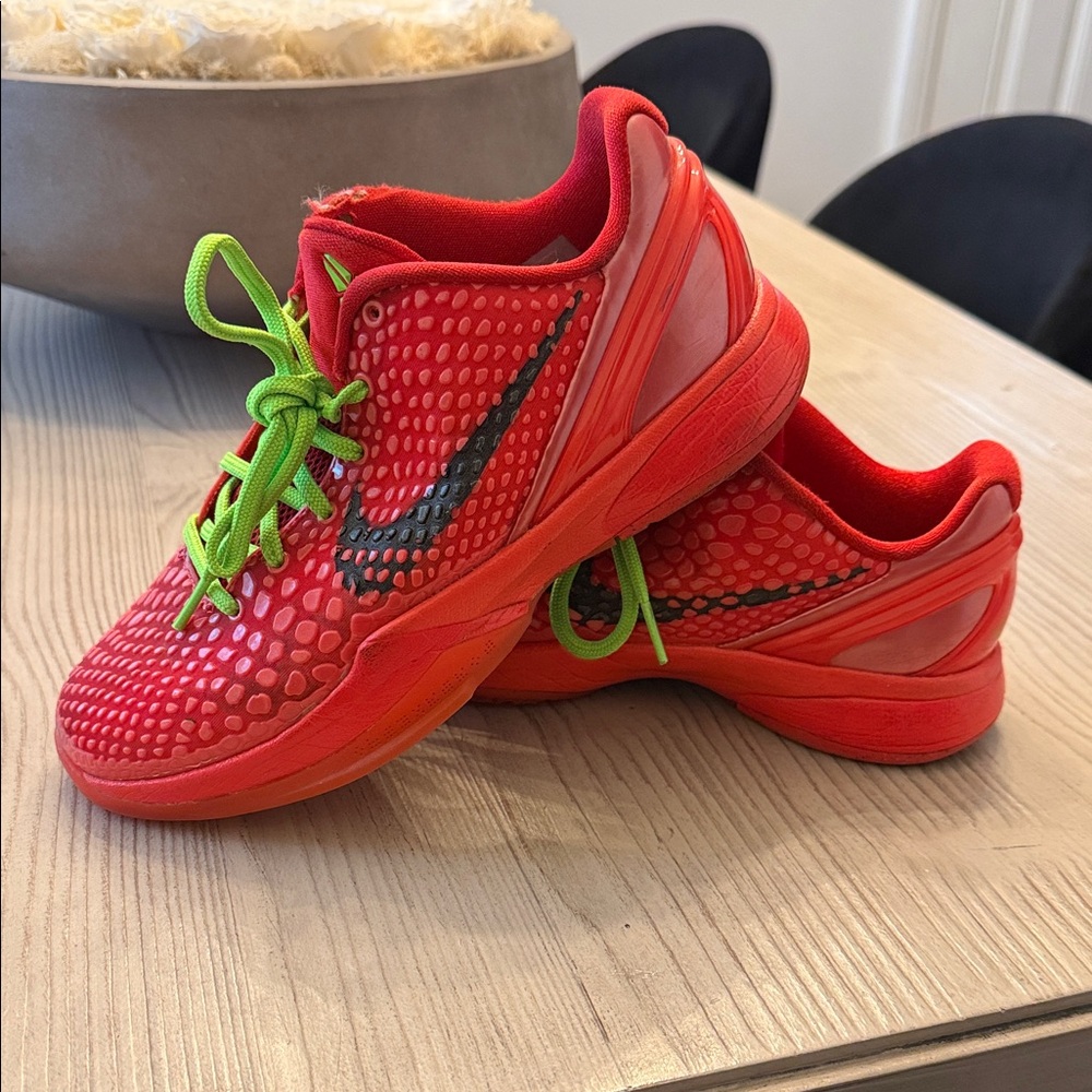 Nike Kobe Bryant Grinch Kids Red and Green Sneakers